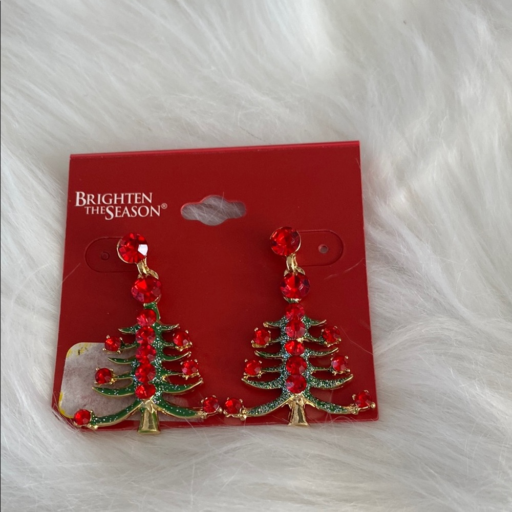 New Brighten the Season Christmas Tree Earrings - Picture 1 of 3